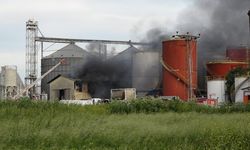 Kırklareli'nde atık yağ fabrikasında yangın: İtfaiye müdahale ediyor