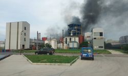Kırklareli'nde atık yağ fabrikasında çıkan yangına müdahale ediliyor