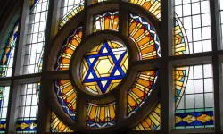 Fransa'da sinagoga silahlı saldırı düzenlendi: 'Ateşe vermeye çalıştı'