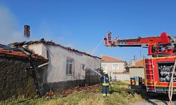 Kulu'da bir evde çıkan yangında 2 kişi öldü