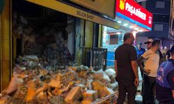 Zeytinburnu’nda tekel bayisinin asma tavanı çöktü: 1 kişi yaralandı yaralı