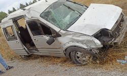 Beyşehir'de çocuk sürücü video çekerken kaza yaptı