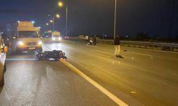 Arnavutköy'de otomobille çarpışan motosiklet sürücüsü genç hayatını kaybetti