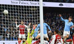 Manchester City Arsenal karşısında son dakikada 1 puan aldı