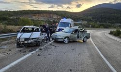 Safranbolu'da iki otomobil çarpıştı: 7 yaralı