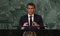 Macron ülkesi Fransa'nın her zaman Lübnan'ın yanında olduğunu söyledi