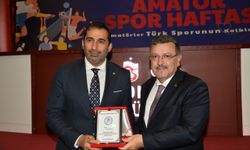 Trabzonspor Kulübü Asbaşkanı Zeyyat Kafkas "En iyi spor adamı" seçildi