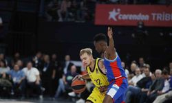 EuroLeague’de Türk derbisinin kazananı Fenerbahçe Beko oldu