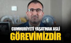 Hikmet Eren: Cumhuriyetimizi yüceltmek asli görevimizdir