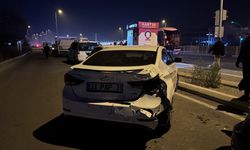 Kayseri'de yolcu otobüsü, tır ve otomobilin çarpıştığı kazada 2 kişi yaralandı