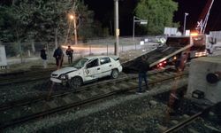 Kırklareli'nde trenle otomobilin çarpıştığı kazada 2 kişi yaralandı