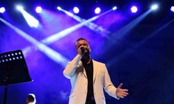 Denizli Büyükşehirden öğretmenlere özel konser ve defile