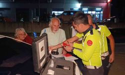 Manavgat'ta kırmızı ışık ihlali yapan İsviçreli sürücü yolu savaş alanına çevirdi