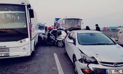 Yalova’da 5 araçlı zincirleme kaza: 4 yaralı