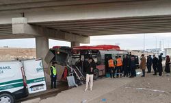 Ankara Sincan'da belediye otobüsü tırla çarpıştı: Ölü ve yaralı var