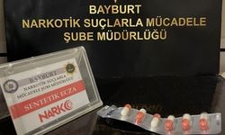 Bayburt’ta 6 adet sentetik hap yakalandı