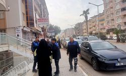 Hatay'da kucağında bebekle duyguları istismar eden kadın dilenci enselendi