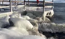 Turizmciler Çıldır Gölü’nün donmasını bekliyor