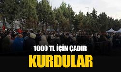 Silivri’deki açılışta bin TL’lik hediye çeki için marketin önünde çadır kurdular