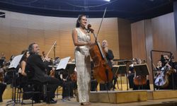 Viyolonsel sanatçısı Raphaela Gromes, Bursa'da konser verdi