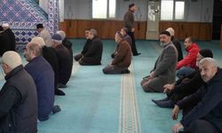 Arnavutköy’de camide imam krizi yaşandı