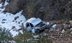 Gümüşhane'de dere yatağına uçan otomobilin sürücüsü öldü