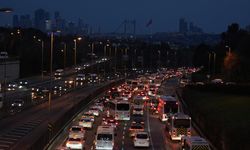 İstanbul'da haftanın ilk iş gününde trafikte yoğunluk yaşandı