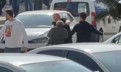 Bolu’da sokak ortasında yumruklar havada uçuştu