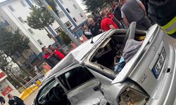 Isparta’da durakta yolcu alan otobüse arkadan çarpan otomobil sürücüsü öldü: 3 yaralı