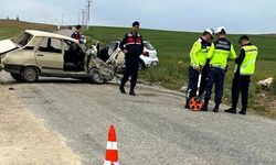 Aksaray'da otomobiller çarpıştı: 1 ölü 2 yaralı