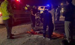 Bartın’da kaza yapan motosikletin sürücüsü 50 metre sürüklendi