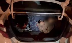 Van’da düzensiz göçmenler otomobil bagajında yakalandı