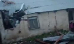 Kars'ta fırtına ve hortum nedeniyle 7 ev ve köy okulunun çatısı uçtu