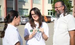 Edirne'de anne ve baba kızlarıyla aynı okulda YKS'ye girdi