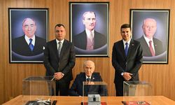 Devlet Bahçeli Ülkü Ocakları’nı ziyaret etti