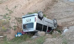 Van'da feci kaza: Başkale’de kamyonet dereye uçtu