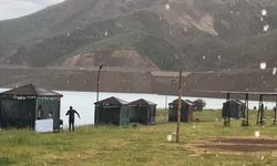 Yüksekova’da sağanak yağış etkili oldu