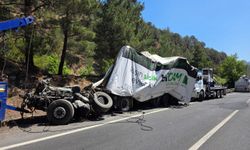 Adana Pozantı'da 3 tırın çarpıştığı feci zincirleme kazada 1 kişi öldü