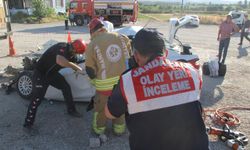 Manisa'da feci kaza: Kula'da tıra arkadan çarpan otomobildeki baba ve 3 çocuğu öldü