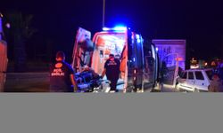 Manisa'da Turgutlu'da otomobil tıra arkadan çarptı