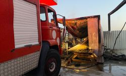 Serik'te işçilerin kaldığı konteyner yandı
