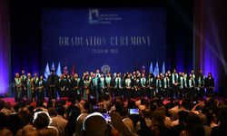 Türkiye Maarif Vakfına bağlı Tiran New York Üniversitesinde mezuniyet töreni düzenlendi