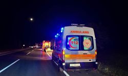 Uşak Banaz'da feci kazada otomobil şarampole yuvarlandı 1 ölü 2 yaralı