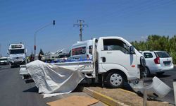 Ayvalık’ta TIR ile kamyonet çarpıştı; 1 yaralı
