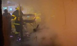 Besni'de fırına ait odunlar yanarak küle döndü