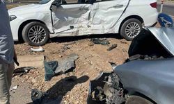 Bingöl Karlıova'da otomobiller çarpıştı: 2 yaralı