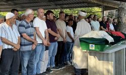İzmit'te bıçaklanarak katledilen 21 yaşındaki genç memleketi Sakarya’da defnedildi