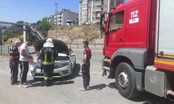 Karabük'te otomobilden yükselen dumanlar paniğe neden oldu