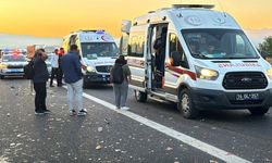 Anadolu Otoyolu Bolu'da feci kaza: Otobüsün kamyona çarptığı kazada 1 kişi öldü 10 kişi yaralı
