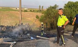 Aksaray Ankara yolunda şarampole devrilen tır alev topuna döndü